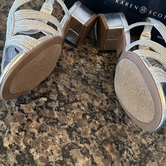 Karen Scott Nathenaa Silver sandals NIB 5.5 - Picture 5 of 10